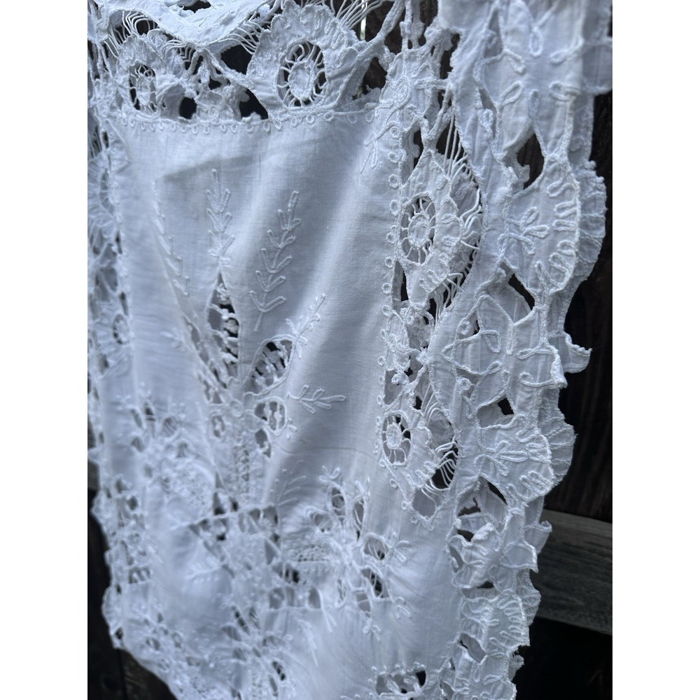 Vintage Hand Embroidered Cutwork Table Runner White Linen Floral 49 x 16 - Picture 11 of 13